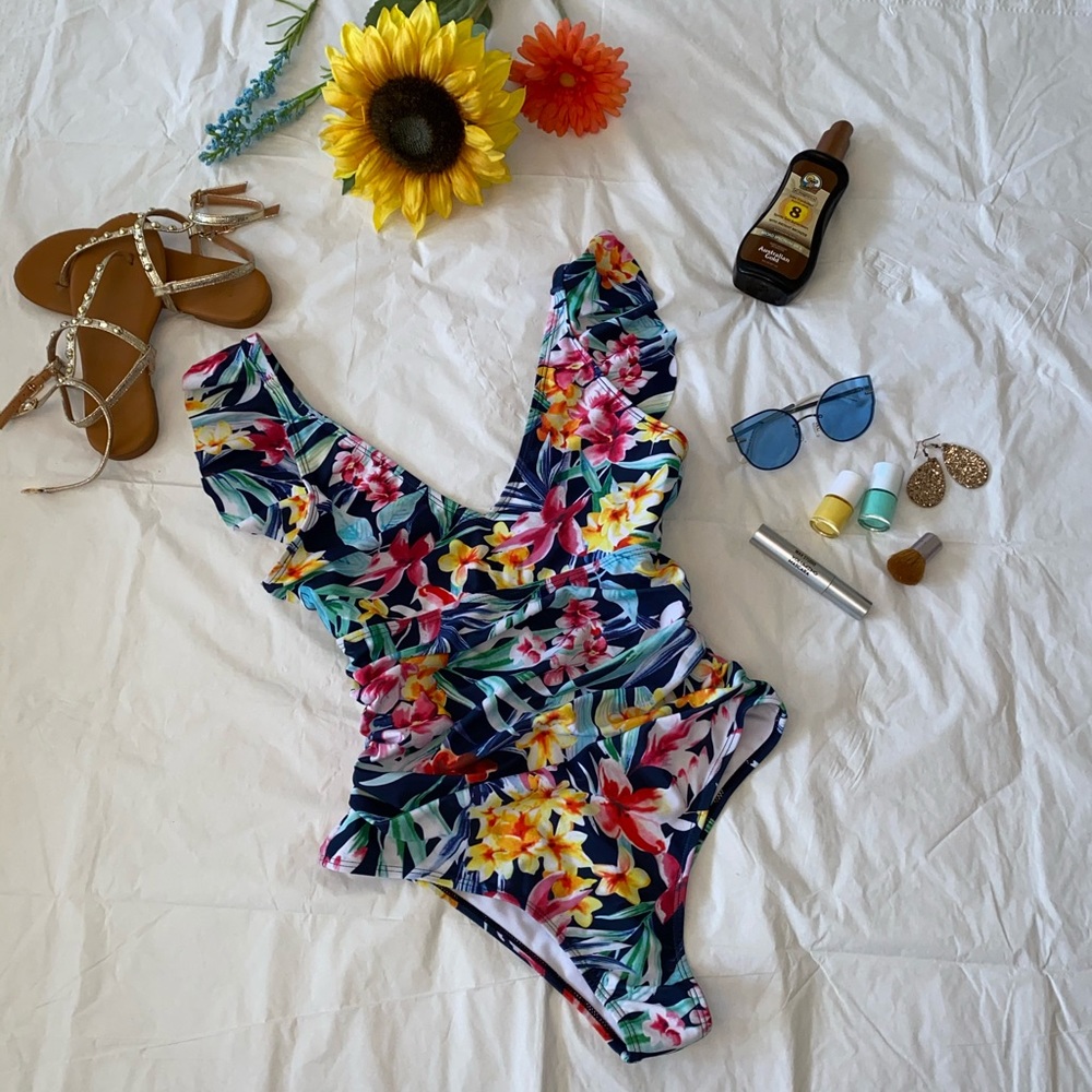 One piece bathing suit ruffle sleeve XL